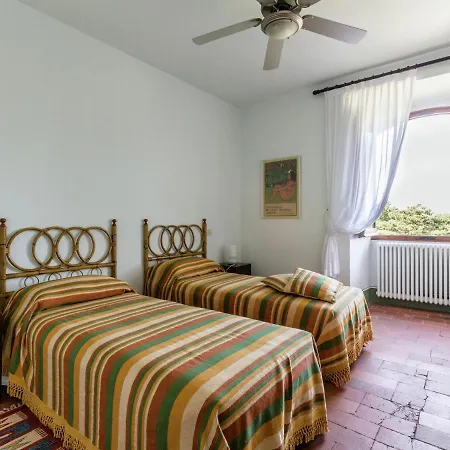 Sprawling In Tuscany With Pool Вилла